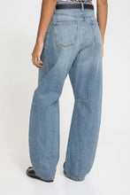 Carica l'immagine nel visualizzatore di Gallery, JEANS BARREL
