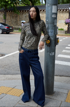 Carica l&#39;immagine nel visualizzatore di Gallery, DENIM SUIT
