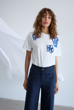 Carica l&#39;immagine nel visualizzatore di Gallery, TSHIRT FLOWER FLOWER
